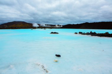 İzlanda Blue Lagoon jeotermal banyo beldesinde. Ünlü Blue Lagoon yakınındaki Reykjavik, İzlanda