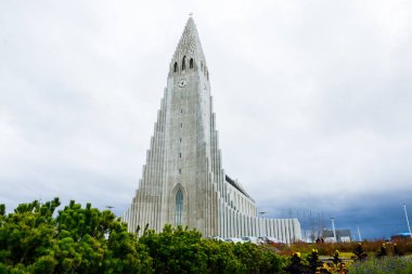 Reykjavik, İzlanda - 10 Ekim 2018: TanımlıkHallgrimskirkja Katedrali, Lutheran parish Kilisesi Reykjavik, İzlanda