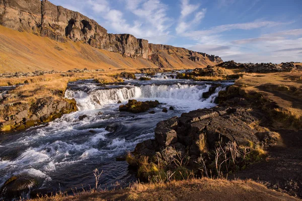 Όμορφο Τοπίο Της Ισλανδίας Ισλανδικό Τοπίο Λόφοι Βουνά Και Δραματικό — Φωτογραφία Αρχείου
