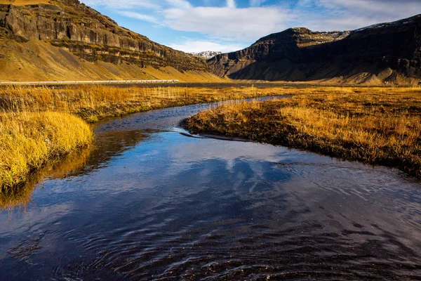 Hermoso Paisaje Islandia Maravilloso Paisaje Islandés Colinas Montañas Cielo Dramático — Foto de Stock