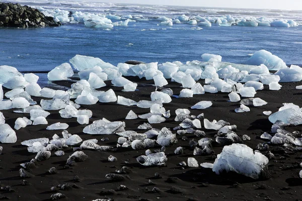 Diamond Beach Island Den Svarta Stranden Nära Glaciärlagunen Jökulsárlón Glaciären — Stockfoto