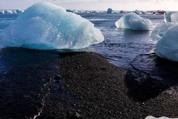 Алмазный Пляж Исландии Лед Черном Пляже Возле Ледниковой Лагуны Джоколсарлон — стоковое фото
