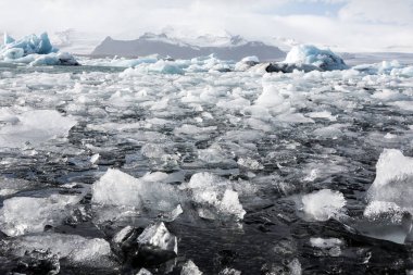 Ünlü Glacier Lagoon, İzlanda'nın buzullar. Buzul lagün bay güzel soğuk manzara resmi. İzlanda'nın eşsiz doğa. Buz manzara.