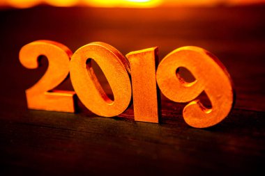 Yeni yıl kavramı. Happy New Year Banner altın 2019 numaraları ile. Yaratıcı arka plan 2019. 
