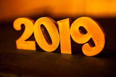 Yeni yıl kavramı. Happy New Year Banner altın 2019 numaraları ile. Yaratıcı arka plan 2019. 