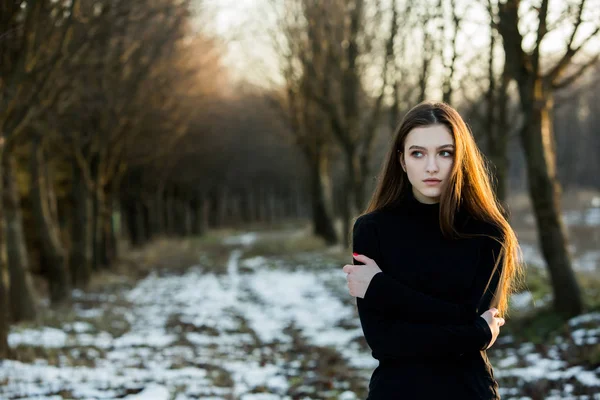 Porträt Eines Schönen Mädchens Mit Fliegendem Haar Wind Junge Traurige — Stockfoto