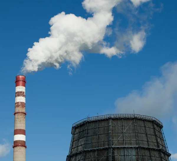 Poluição Emissões Nocivas Ecologia Fumaça Tubulação Fabricafumaça Suja Céu Problemas — Fotografia de Stock