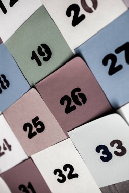 Sıfırdan dokuza colorcalculator dijital rakamlarla rasgele dağıtılan sayıları deseni. Numara serileri Stickersbackground üzerinde sayılarla boyalı. Numaraları doku