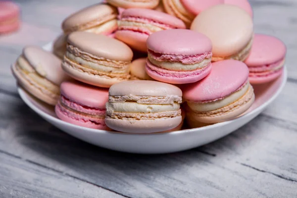 Macaron Cookies White Bowlsweet Colorful French Macaroonsclose Colorful Macarons Dessert — Stock Photo, Image
