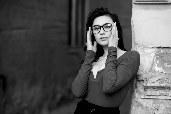 Retrato Uma Menina Hipster Bonita Vidros Conceito Olhos Bonitos Sorriso — Fotografia de Stock