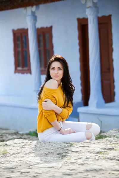 Beauty Fashion Portrait Young Beautiful Brunette Girl Long Black Hair — Stock Photo, Image