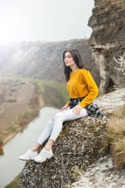 Amazing Atmospheric Moment Happy Woman Traveling Attractive Woman Relaxing Ioutdoor — Stock Photo, Image