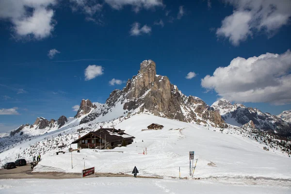 Vackert Vinterlandskap Med Snö Alperna Dolomiterna Panorama Snöberg Landskap Med — Stockfoto