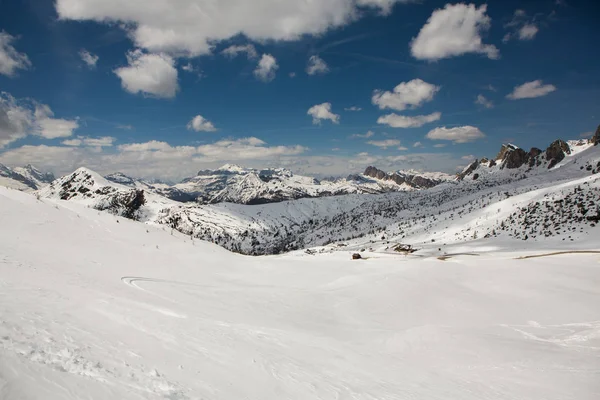Όμορφο Χειμερινό Τοπίο Χιόνι Στις Άλπεις Δολομίτες Πανόραμα Του Χιονιού — Φωτογραφία Αρχείου