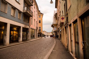 Belluno, İtalya 03 Mayıs 2019: Belluno tarihi şehir merkezi. Veneto region, Kuzey İtalya.