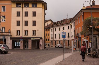 Belluno, İtalya 03 Mayıs 2019: Belluno tarihi şehir merkezi. Veneto region, Kuzey İtalya.