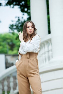 Güzel Kadın Yüz Portre Güzellik Cilt Bakım Konsepti. Doğal cilt li kadın yüzünün Moda Güzellik Modelgüzellik portresi.