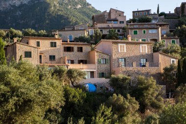 Mayorka Tramuntana dağ Balear İspanya.Beautiful köy Mallorca Deia de Deia de Deia geleneksel taş köy