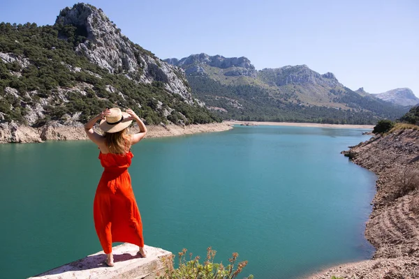 Europa Viaje Vacaciones Diversión Verano Mujer Bailando Libertad Turista Chica — Foto de Stock