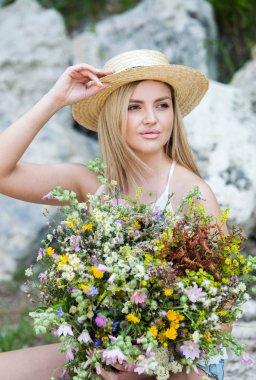 Güzel Kadın Yüz Portre Güzellik Cilt Bakım Konsepti. Doğal cilt ile kadın yüzü Moda Güzellik Modeli Güzellik portre.