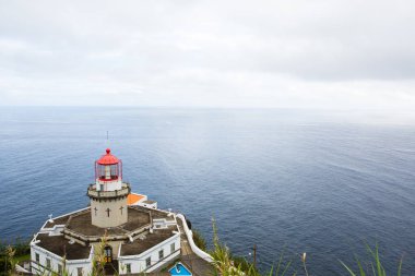 Azores Portekiz 'in güzel manzaraları. Sao Miguel Adası, Azores 'te tropikal doğa. 