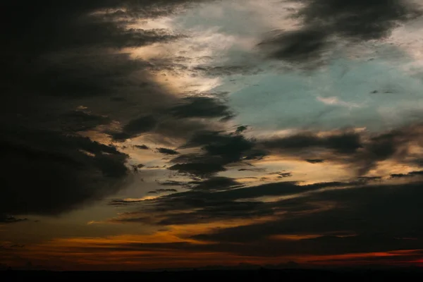 Bunt Bewölkter Himmel Bei Sonnenuntergang Himmel Textur Abstrakte Natur Hintergrund — Stockfoto