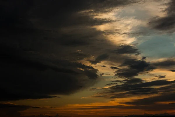 Bunt Bewölkter Himmel Bei Sonnenuntergang Himmel Textur Abstrakte Natur Hintergrund — Stockfoto