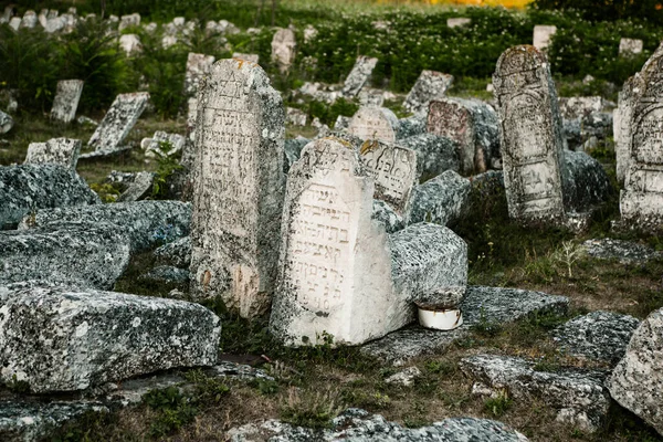 Pietre Tombali Nel Cimitero Ebraico Medievale Della Repubblica Moldova Uno — Foto Stock