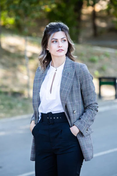 Photo Business Woman Wearing Modern White Shirt Portrait City Street — Stock Photo, Image