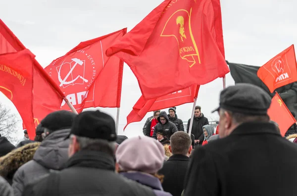 Ciudad de Ulyanovsk, Rusia, marzo 23, 2019, una manifestación de comunistas contra el crecimiento de la injusticia social, el crecimiento de los impuestos y las facturas de servicios públicos — Foto de Stock