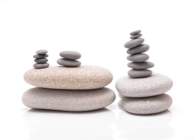  Yığılmış taşlar yığını. Zen kayalar.