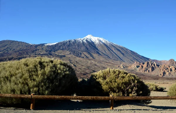 teide Milli Parkı ve dağ manzarası. Tenerife, Kanarya Adaları. 