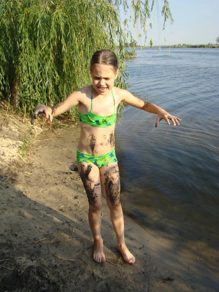 Child Puts River Mud His Body River Bank — Stock Photo, Image