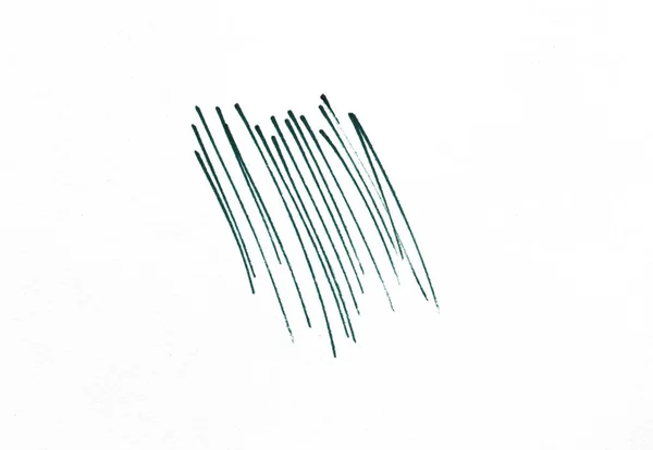 Mehrere lineare Bleistiftkratzer auf leerer Papieroberfläche. — Stockfoto
