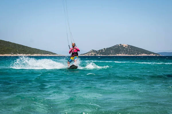 Golden Beach Marmari Greece June 2012 Sky Surfers Playing Golden — Stock Photo, Image