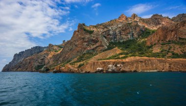 Deniz manzarası Koktebel yakınındaki görüntü dağ Crimea'da Karadağ ile