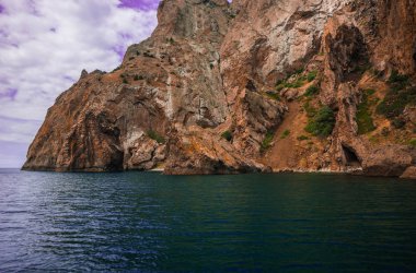 Deniz manzarası Koktebel yakınındaki görüntü dağ Crimea'da Karadağ ile