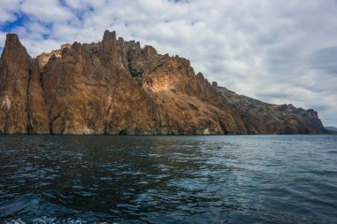 Deniz manzarası Koktebel yakınındaki görüntü dağ Crimea'da Karadağ ile