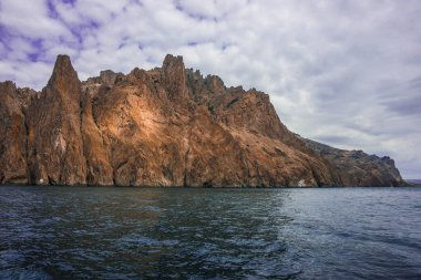 Deniz manzarası Koktebel yakınındaki görüntü dağ Crimea'da Karadağ ile