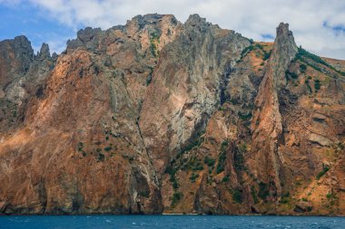 Deniz manzarası Koktebel yakınındaki görüntü dağ Crimea'da Karadağ ile
