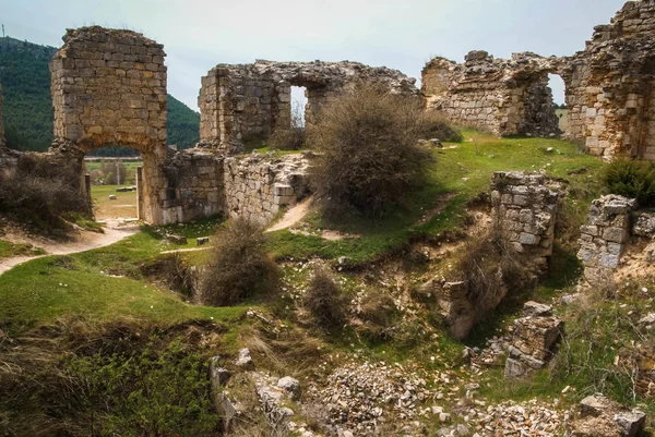 中世纪城堡在圣 Leonarsdo Yaque 索里亚 卡斯蒂利亚 西班牙的图片 — 图库照片
