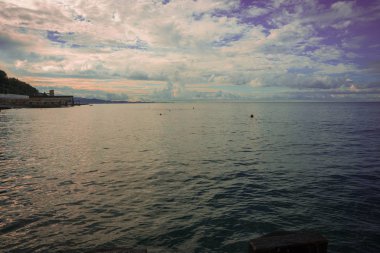 Deniz manzarası üzerinde sahil, Karadeniz Sochi Rusya'nın Krasnodar bölgesi