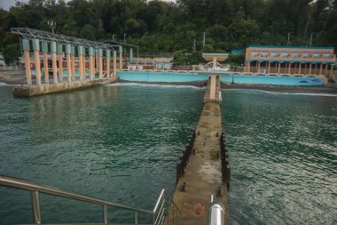 Deniz manzarası üzerinde sahil, Karadeniz Sochi Rusya'nın Krasnodar bölgesi