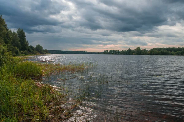 Wunderschöne Landschaft Des Mittleren Russischen Gürtels Mit Dem Valdai See — Stockfoto