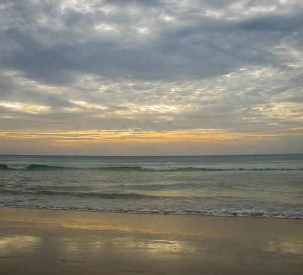 Hermosa Puesta Sol Playa Karon Isla Phuket Tailandia — Foto de Stock