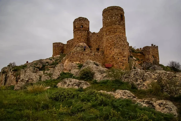 Capilla Estremadura Spanya Içinde Ortaçağ Kalesi Kalıntıları Ediyor Görüntüsünü — Stok fotoğraf
