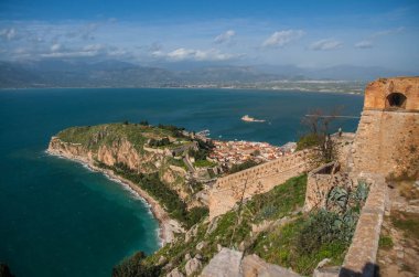 Görünümü Nafplion Bourtzi kale ve Adası Yunanistan Peloponnese