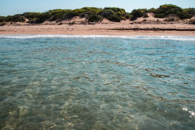 Güzel manzara ile Yunanistan Peloponnese Kalogria denizde