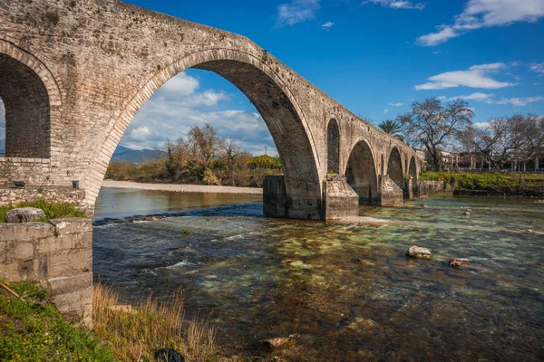 Imagen Puente Medieval Sobre Río Arahthos Arta Grecia —  Fotos de Stock