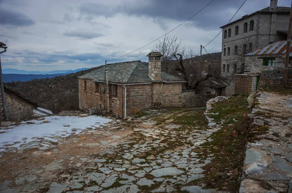 Vackert Vinterlandskap Förstörda Mountain Village Zagorohoria Grekland — Stockfoto